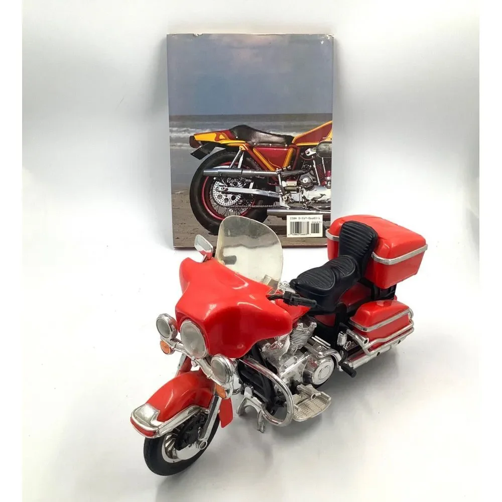 Harley‎ Davidson Plastic Motorcycle 14 x 9 with Sound and The Living Legend Book